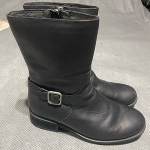UGG Australia Black Leather Boots sz 9.5